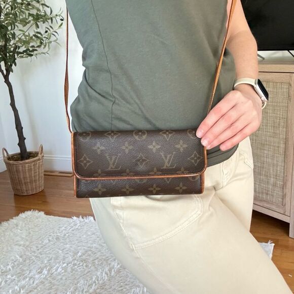 ✅AUTHENTIC✅LOUIS VUITTON TWIN PM - Picture 1 of 15